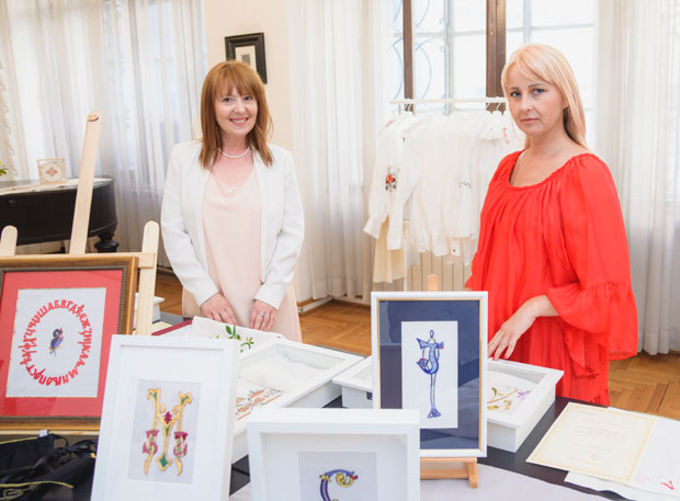 Сестре оживеле нанин вез и дедине кројеве: Са тавана стижу изузетне колекције